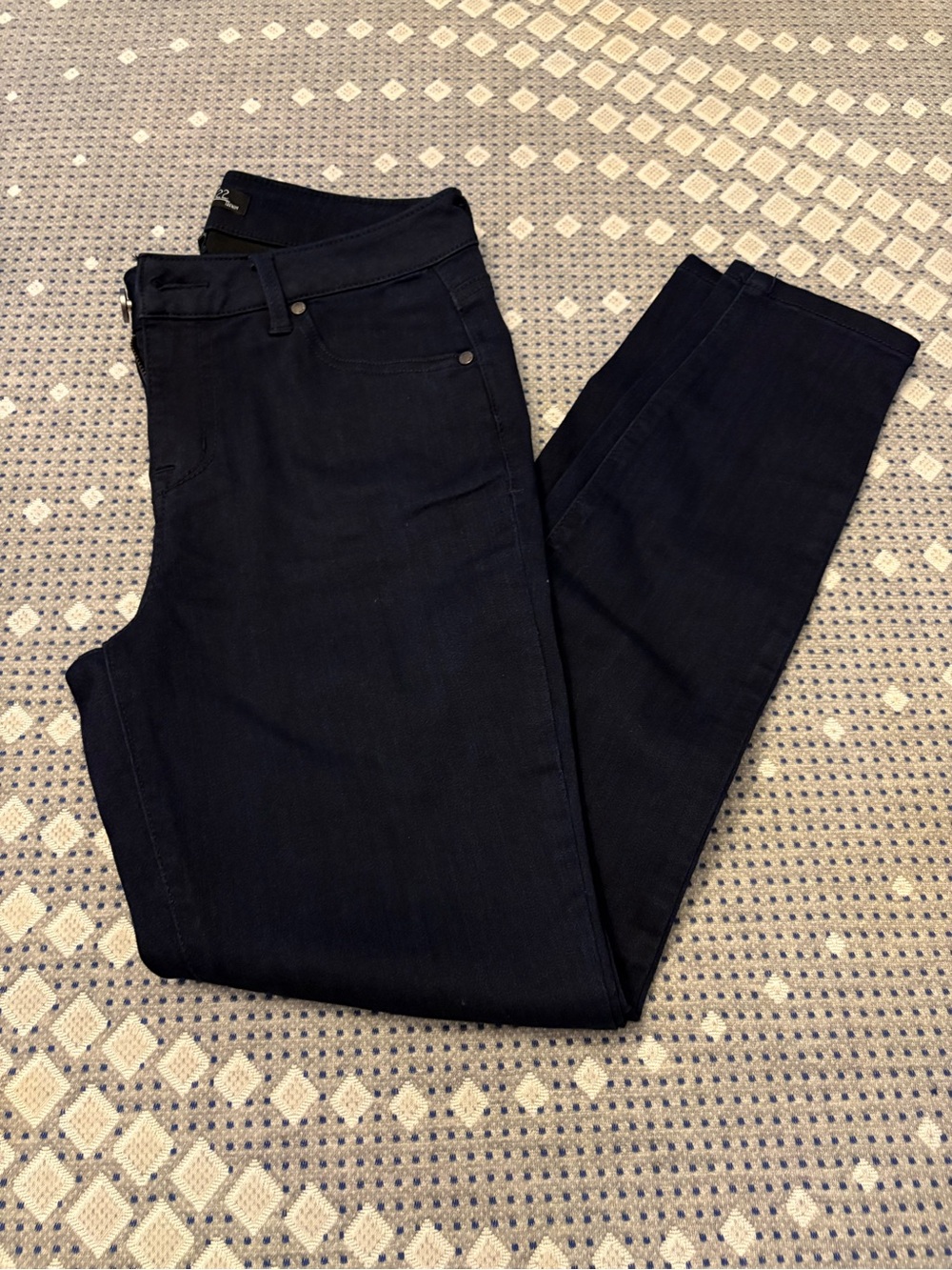 NWOT 1882 Women’s Dark stretchy skinny jeans size 28/6